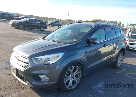2017 Ford Escape Titanium из США, поврежденный, VIN 1FMCU9J96HUE25645